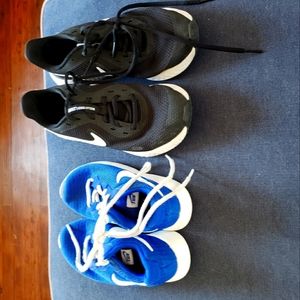 2 pair nikes